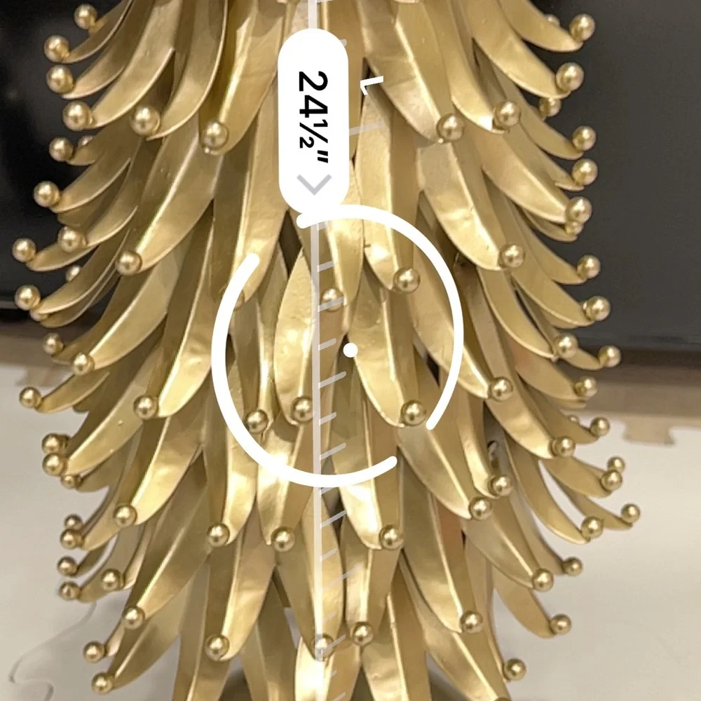 Trendy boutique chic gold